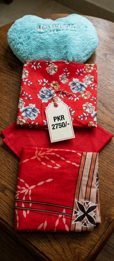 Red-Lawn-Unstiched-3pc-2750